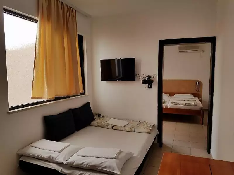 Hotels 500m² in Montenegro, Petrovac. Priced at 1050000€ rent photo-11