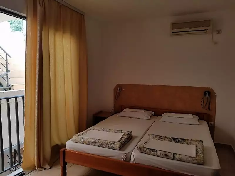 Hotels 500m² in Montenegro, Petrovac. Priced at 1050000€ rent photo-12