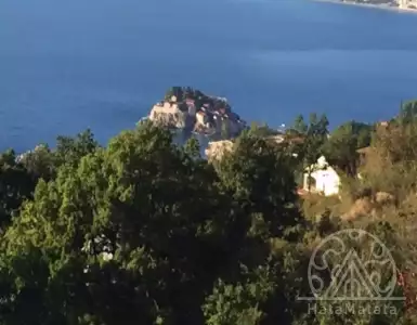 Buy in Montenegro for 702500€