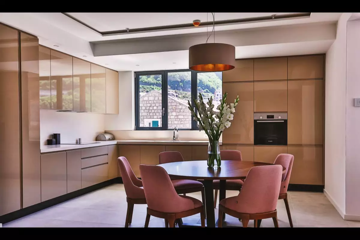 Flat 107m² in Montenegro, Rafailovici. Priced at 593600€ rent photo-3