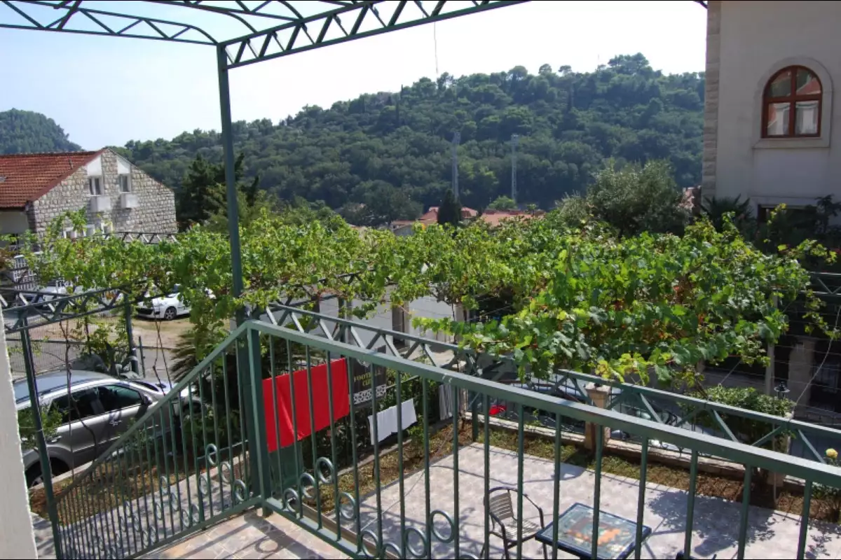 House 134m² in Montenegro, Petrovac. Priced at 260000€ rent photo-7