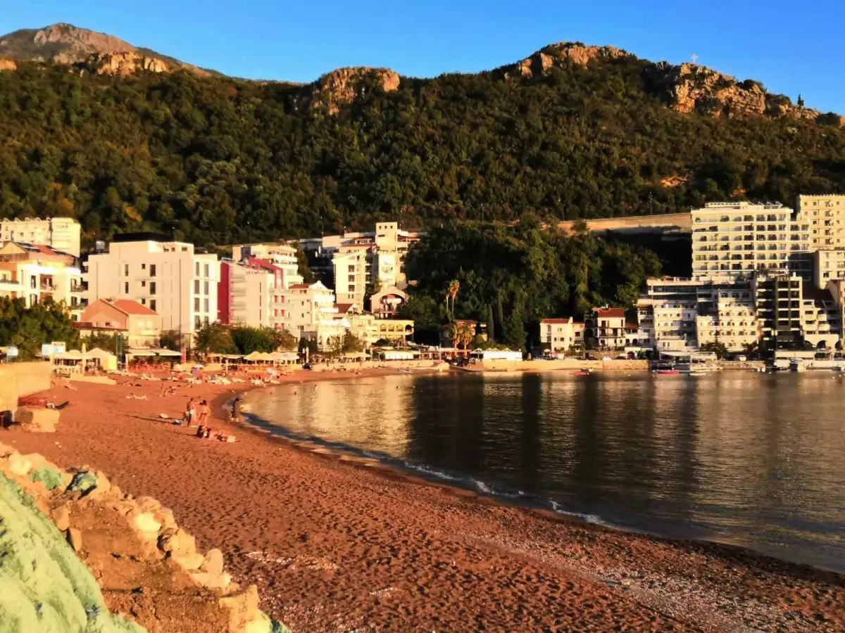 Flat 115m² in Montenegro, Rafailovici. Priced at 410000€ rent photo-11