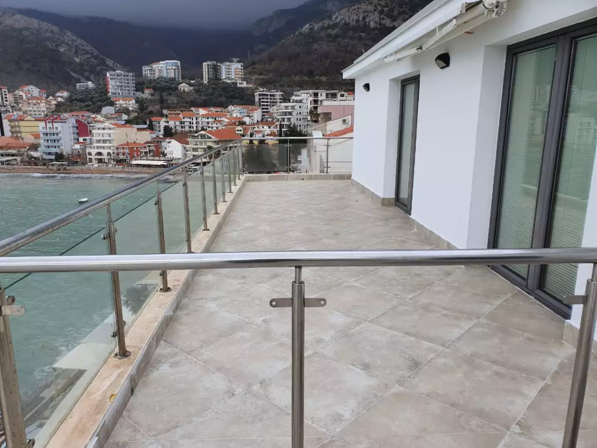 Flat 207m² in Montenegro, Rafailovici. Priced at 823000€ rent photo-14