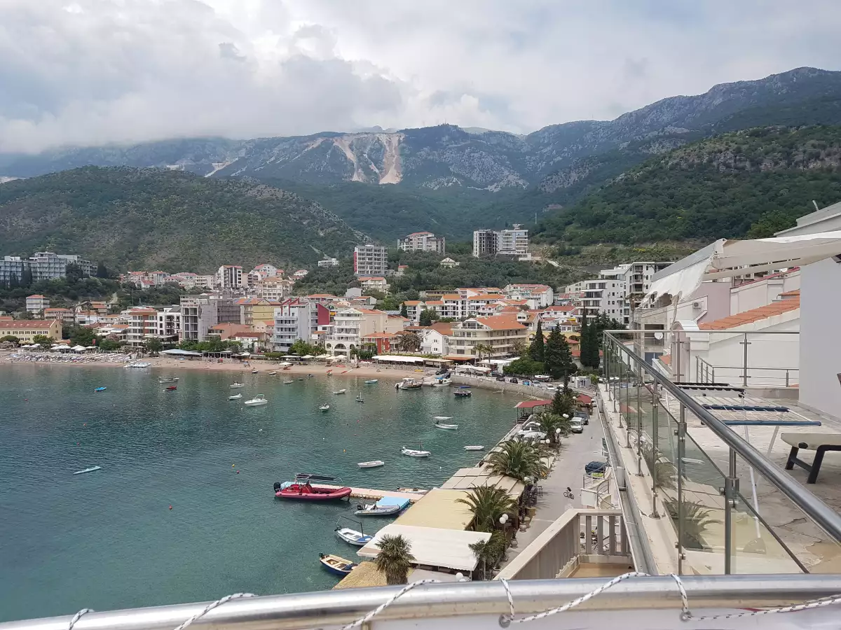 Flat 207m² in Montenegro, Rafailovici. Priced at 823000€ rent photo-35