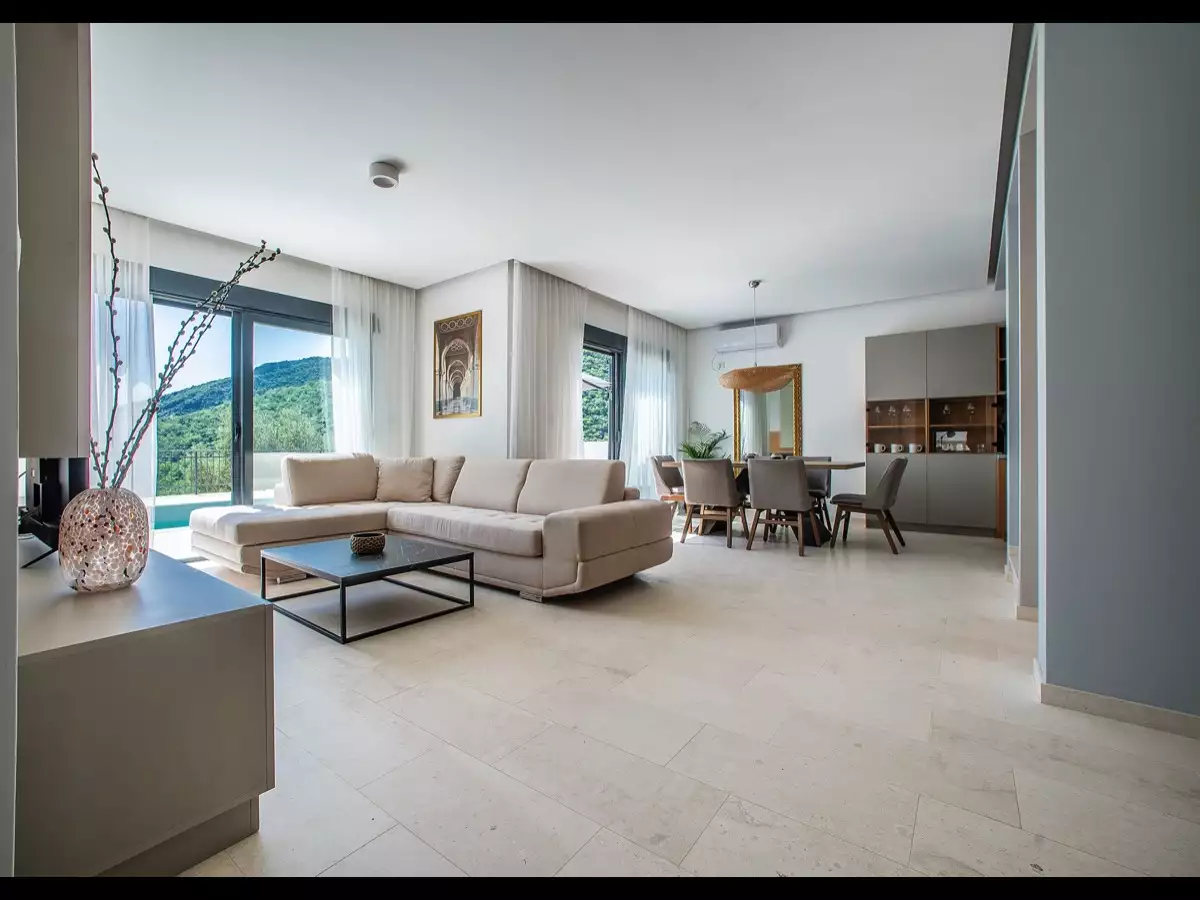 House 160m² in Montenegro, Becici. Priced at 550000€ rent photo-5