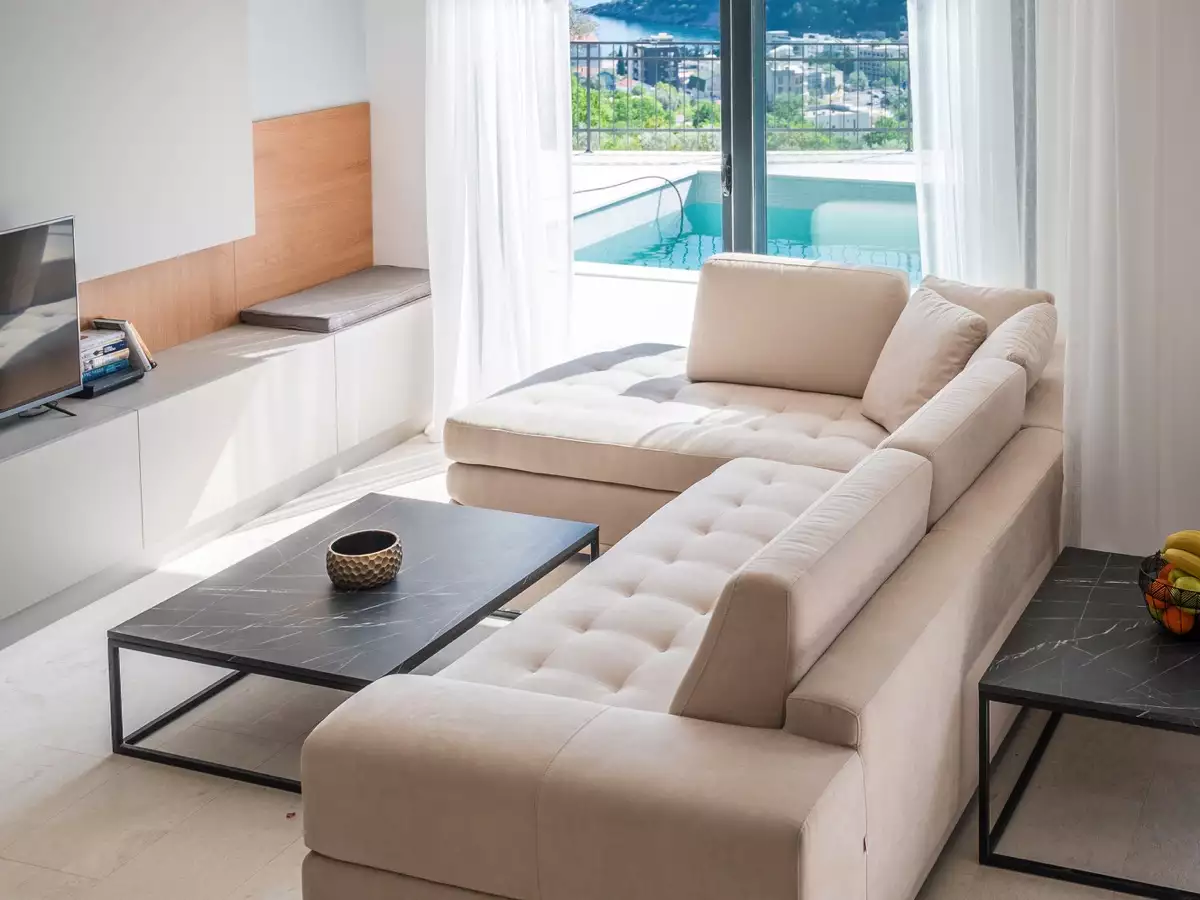 House 160m² in Montenegro, Becici. Priced at 550000€ rent photo-16