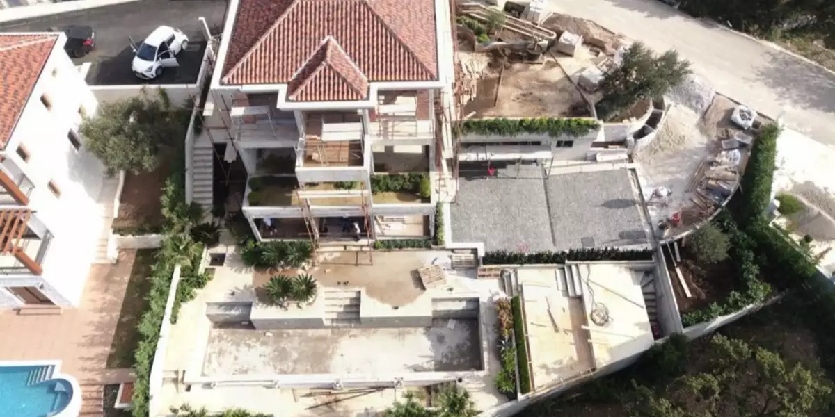 House 400m² in Montenegro, Blizikuce. Priced at 2000000€ rent photo-6