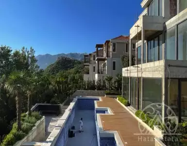 Buy in Montenegro for 2000000€