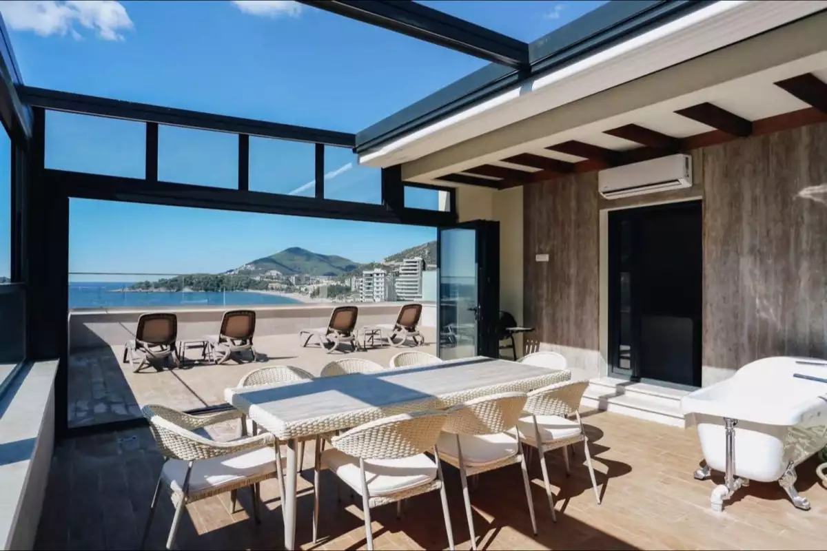 Flat 120m² in Montenegro, Rafailovici. Priced at 650000€ rent photo-2