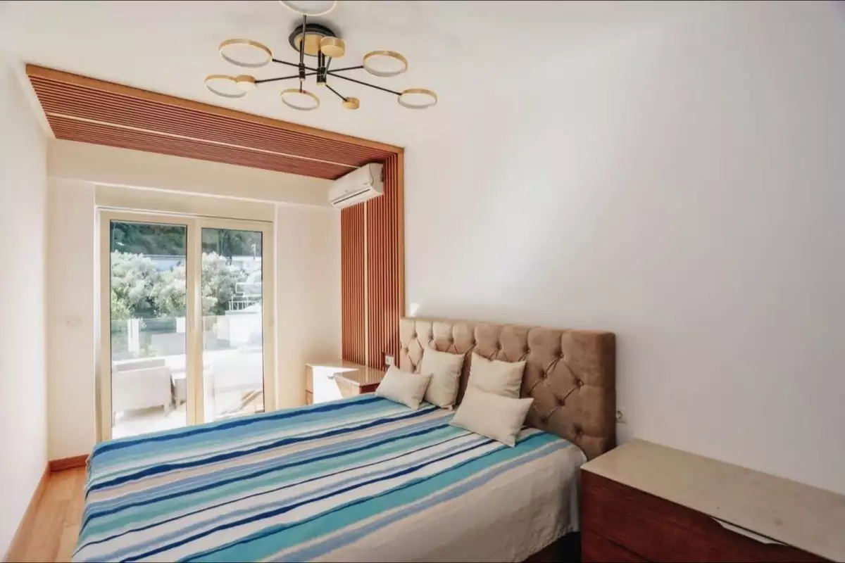 Flat 120m² in Montenegro, Rafailovici. Priced at 650000€ rent photo-6