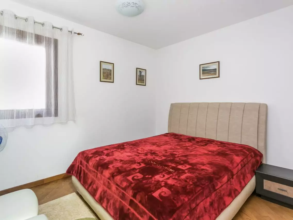 Flat 150m² in Montenegro, Rafailovici. Priced at 450000€ rent photo-6
