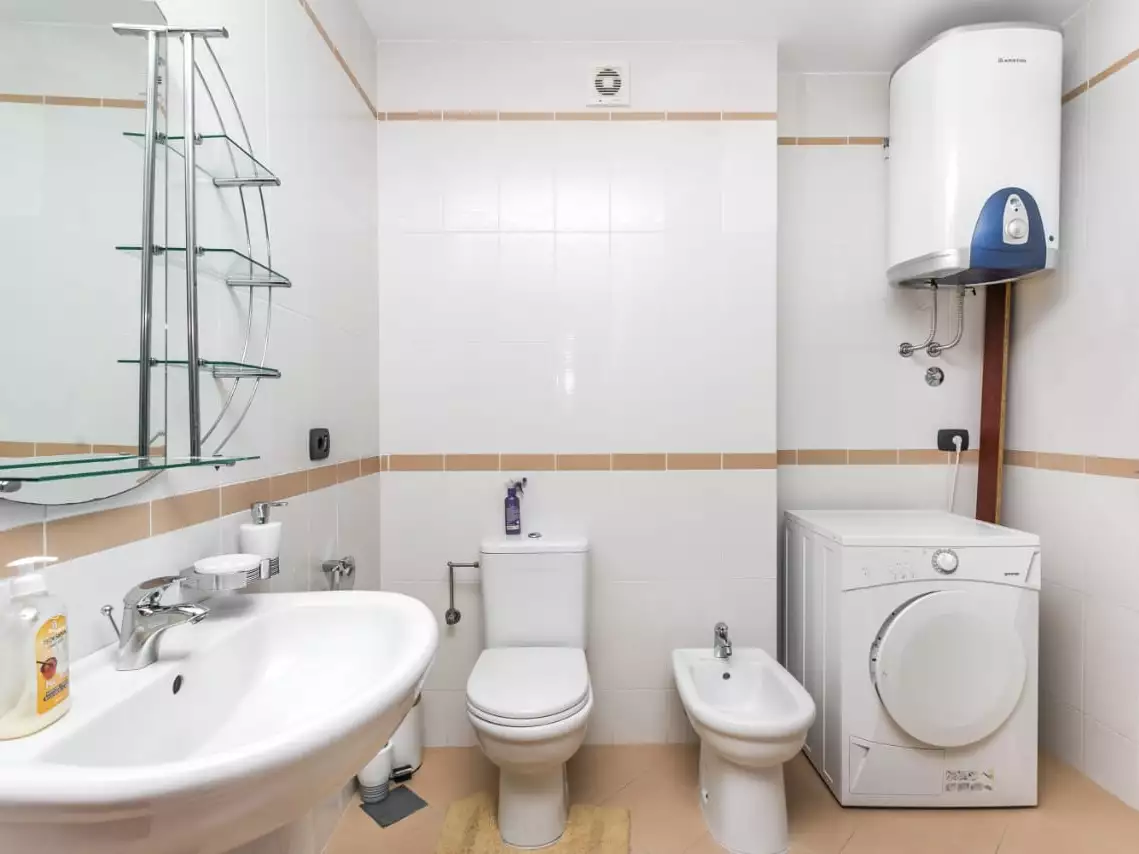 Flat 150m² in Montenegro, Rafailovici. Priced at 450000€ rent photo-7