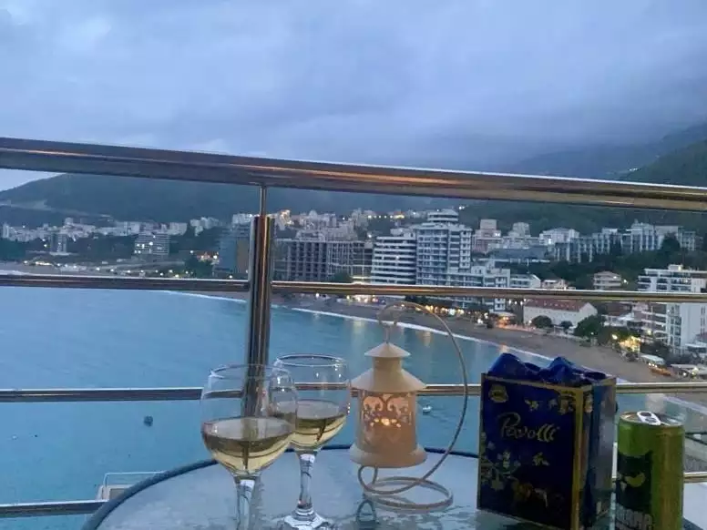 Flat 85m² in Montenegro, Rafailovici. Priced at 320000€ rent photo-1
