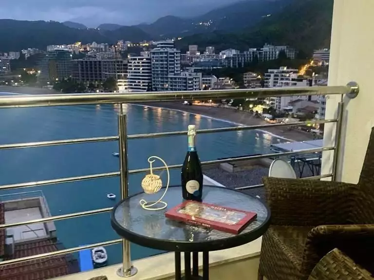 Flat 85m² in Montenegro, Rafailovici. Priced at 320000€ rent photo-5
