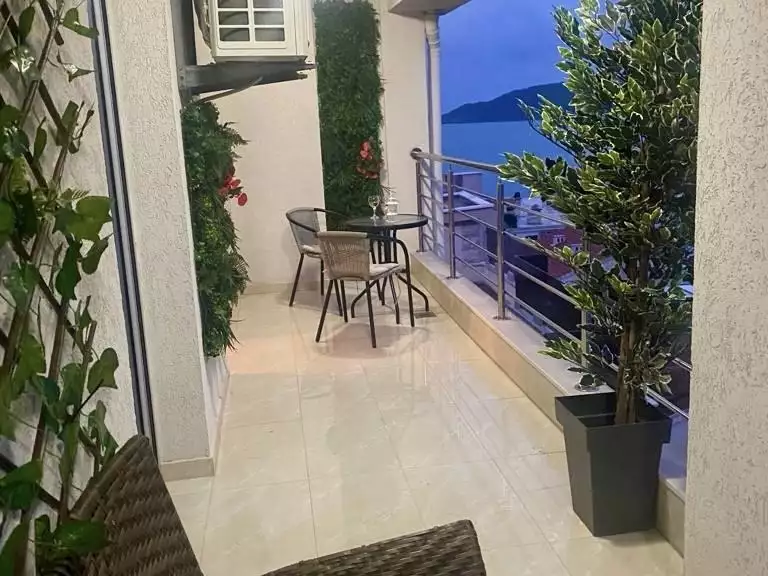 Flat 85m² in Montenegro, Rafailovici. Priced at 320000€ rent photo-14