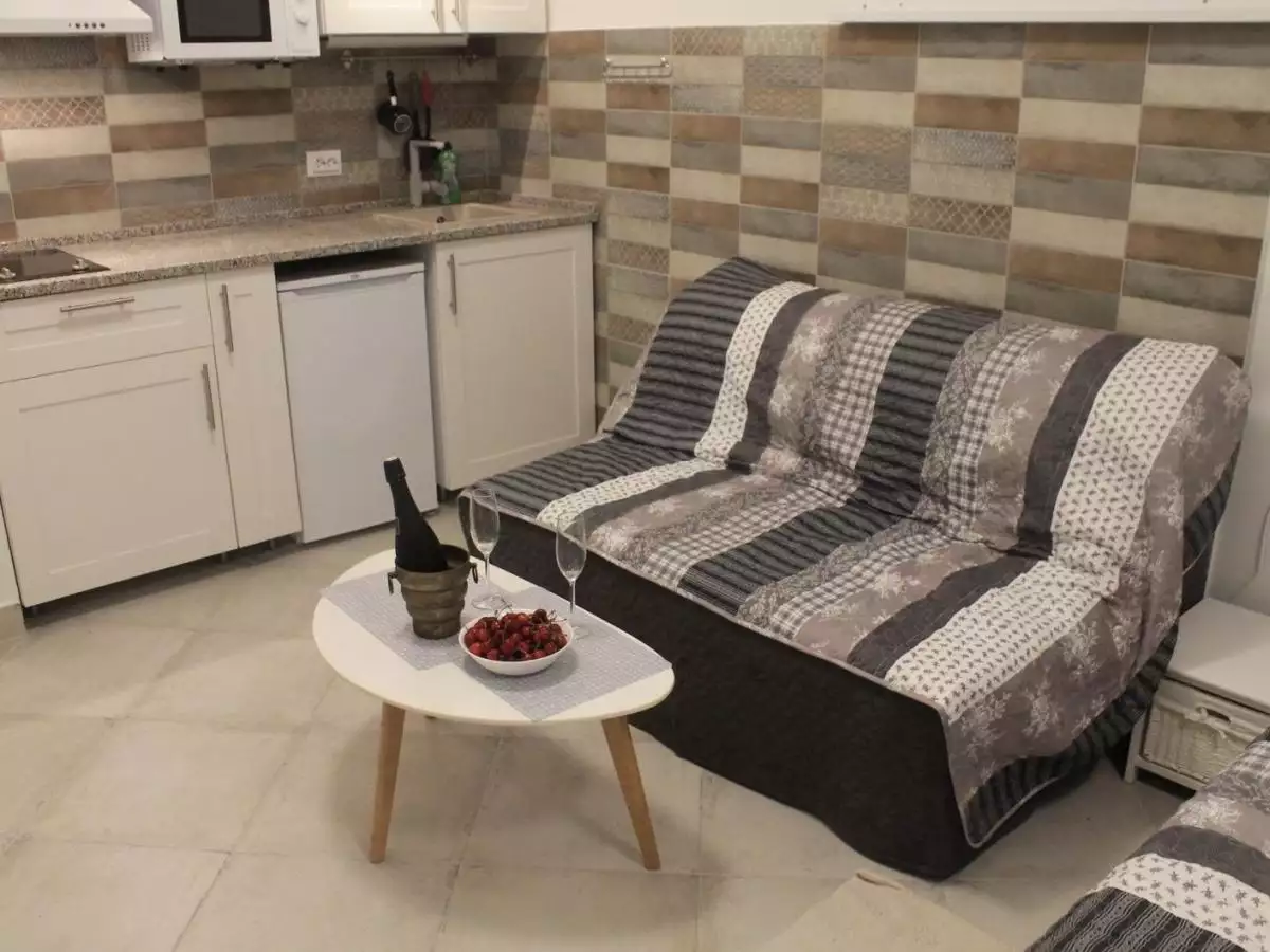 Flat 26m² in Montenegro, Rafailovici. Priced at 63000€ rent photo-4