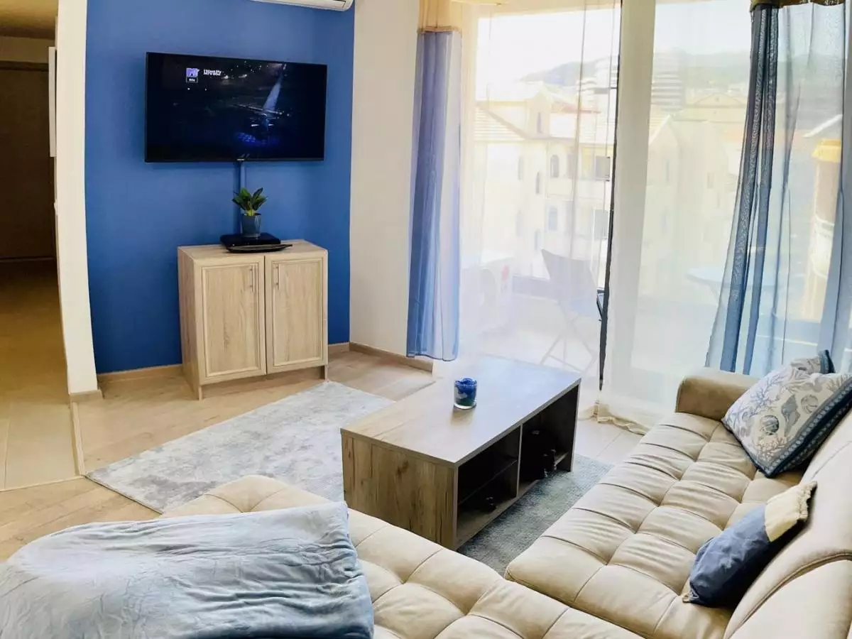 Flat 49m² in Montenegro, Rafailovici. Priced at 230000€ rent photo-1