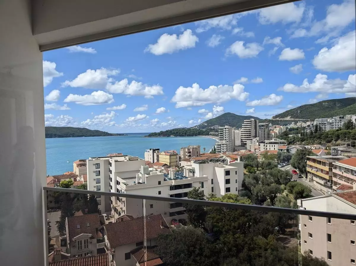Flat 90m² in Montenegro, Rafailovici. Priced at 370000€ rent photo-3