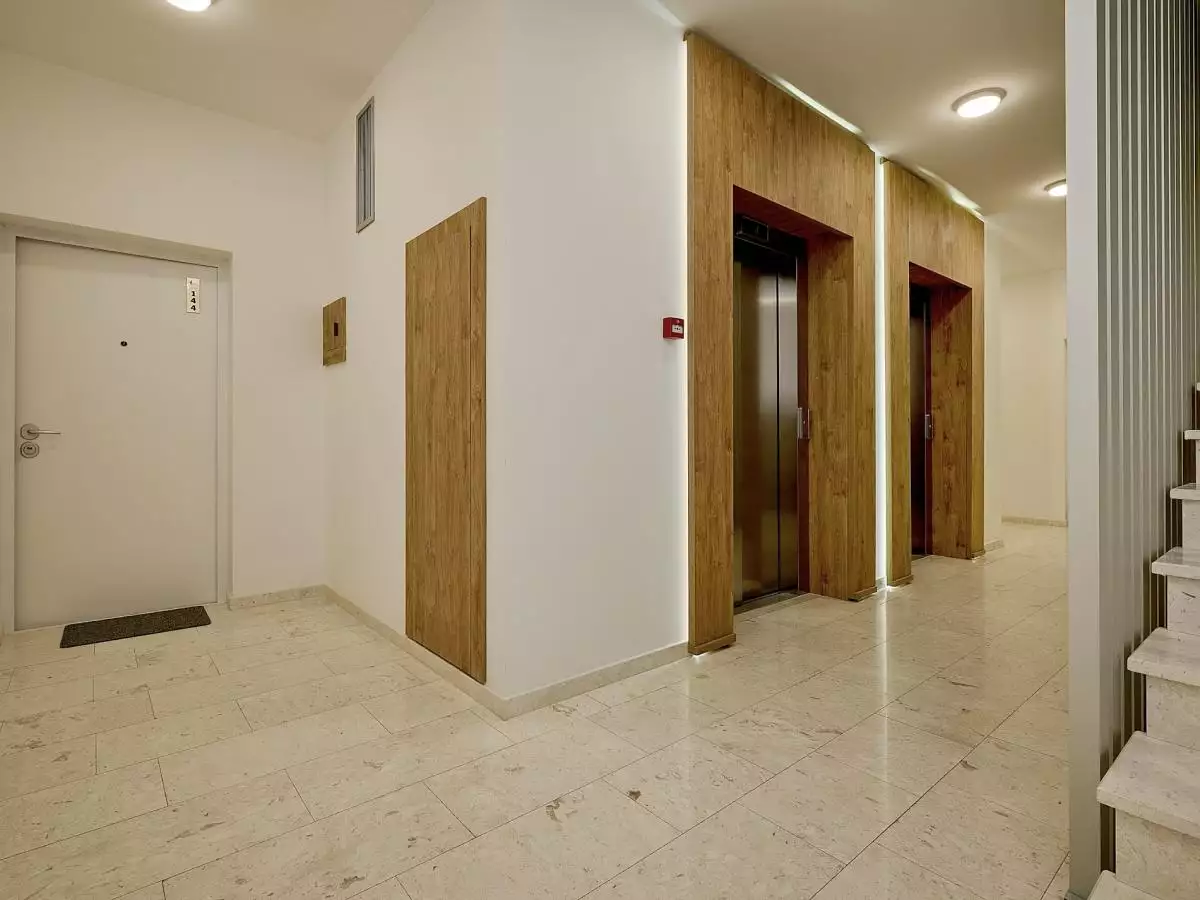 Flat 90m² in Montenegro, Rafailovici. Priced at 370000€ rent photo-4