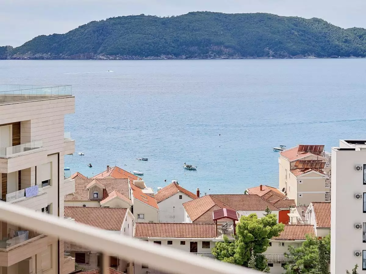 Flat 90m² in Montenegro, Rafailovici. Priced at 370000€ rent photo-8