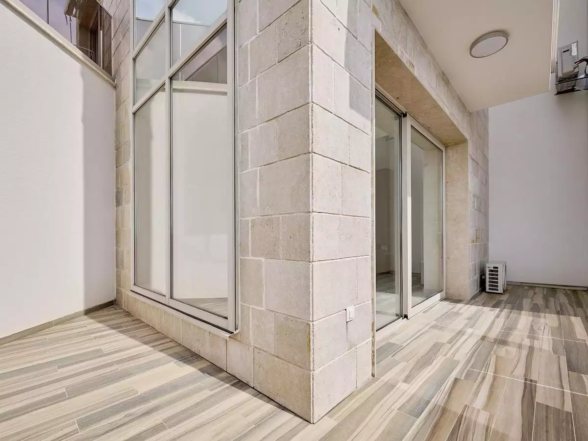 Flat 90m² in Montenegro, Rafailovici. Priced at 370000€ rent photo-11