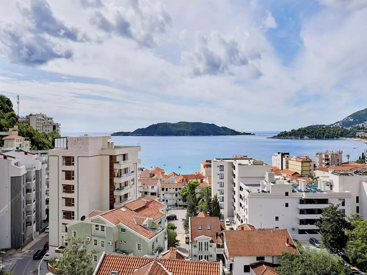 Flat 90m² in Montenegro, Rafailovici. Priced at 370000€ rent photo-24