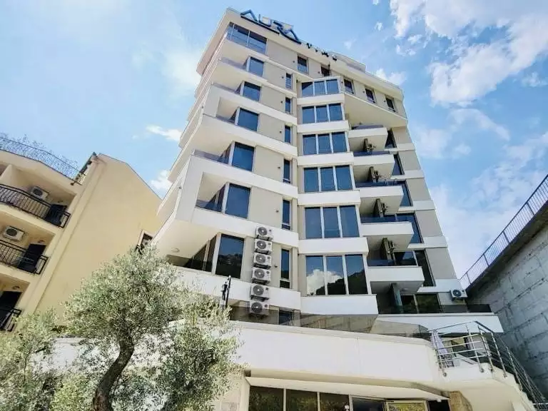 Flat 33m² in Montenegro, Rafailovici. Priced at 120000€ rent photo-16