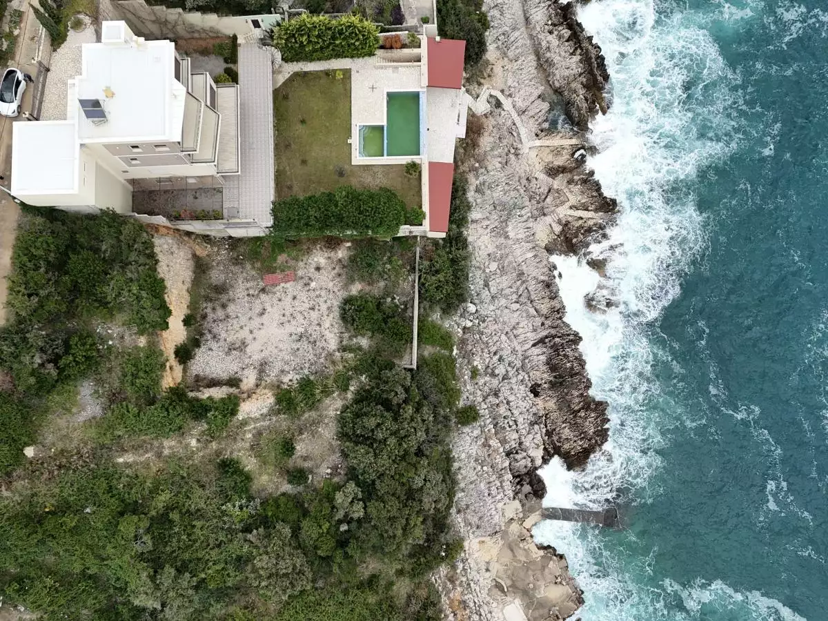 Land 1m² in Montenegro, Utjeha. Priced at 805000€ rent photo-9