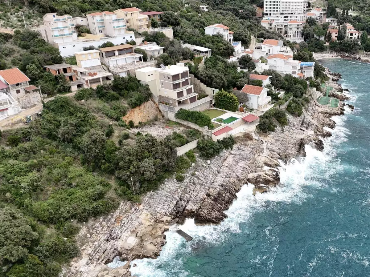 Land 1m² in Montenegro, Utjeha. Priced at 805000€ rent photo-10