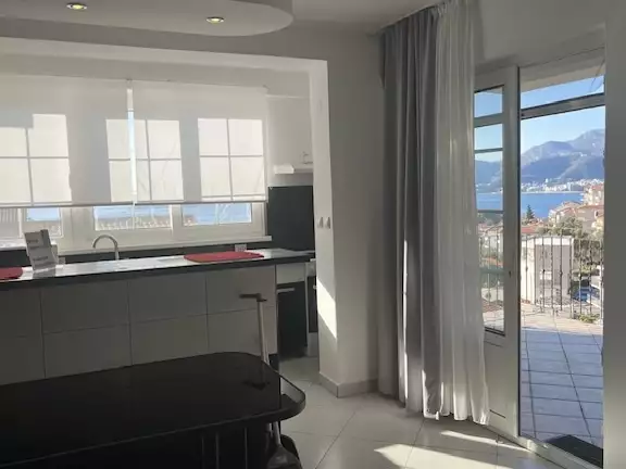 Flat 85m² in Montenegro, Sveti-Stefan. Priced at 355000€ rent photo-21