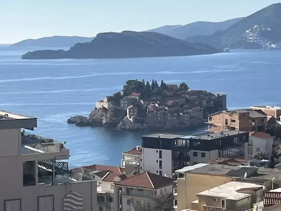 Flat 85m² in Montenegro, Sveti-Stefan. Priced at 355000€ rent photo-22