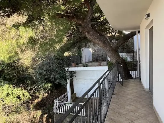 Flat 85m² in Montenegro, Sveti-Stefan. Priced at 355000€ rent photo-24