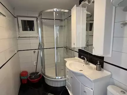 Flat 85m² in Montenegro, Sveti-Stefan. Priced at 355000€ rent photo-27