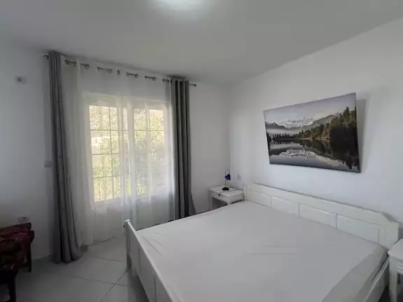 Flat 85m² in Montenegro, Sveti-Stefan. Priced at 355000€ rent photo-28