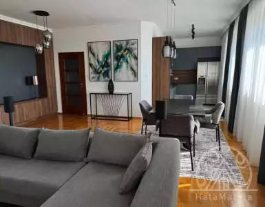 Buy in Italy for 280000€