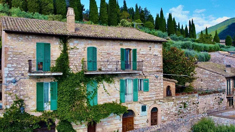 Дом 400м² в Италии, Ассизи. Стоимостью 605790£ аренда фото-1
