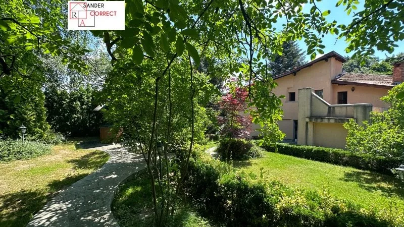 House 300m² in Bulgaria, Sofia. Priced at 425784£ rent photo-3