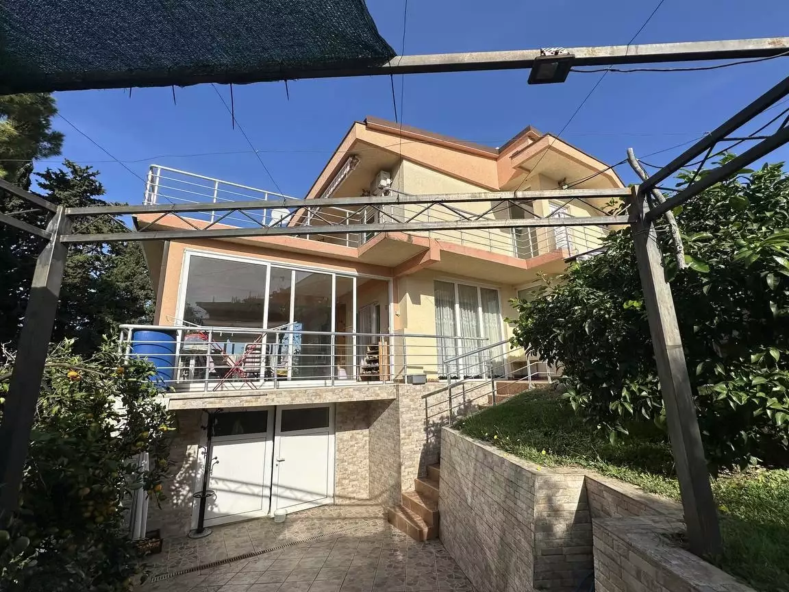 House 216m² in Montenegro, Dobra Voda. Priced at 260000€ rent photo-1