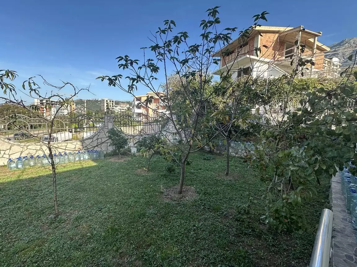 House 216m² in Montenegro, Dobra Voda. Priced at 260000€ rent photo-15