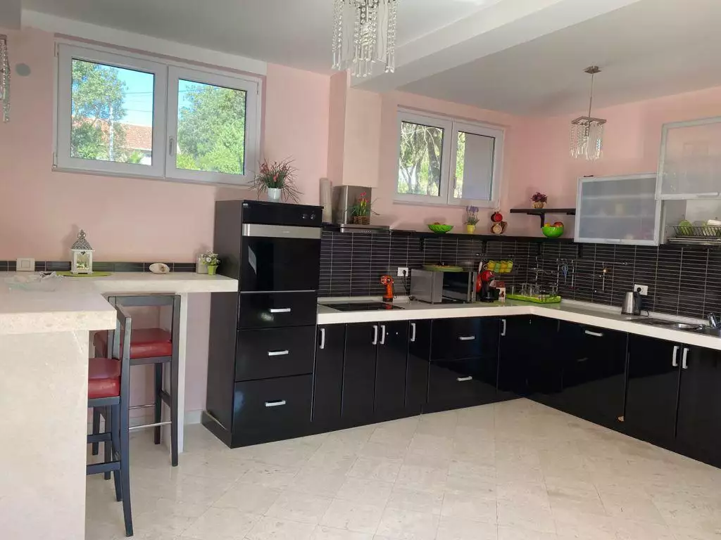 House 276m² in Montenegro, Utjeha. Priced at 520000€ rent photo-18