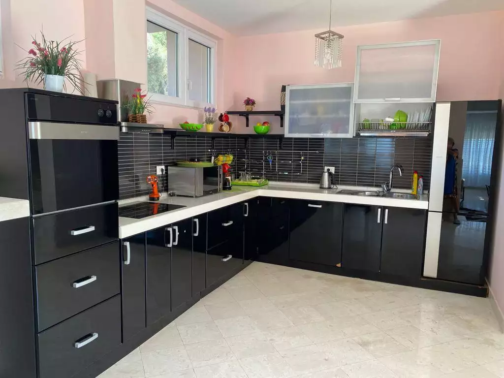 House 276m² in Montenegro, Utjeha. Priced at 520000€ rent photo-21