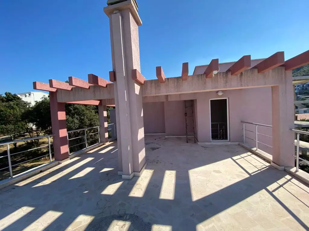 House 276m² in Montenegro, Utjeha. Priced at 520000€ rent photo-35