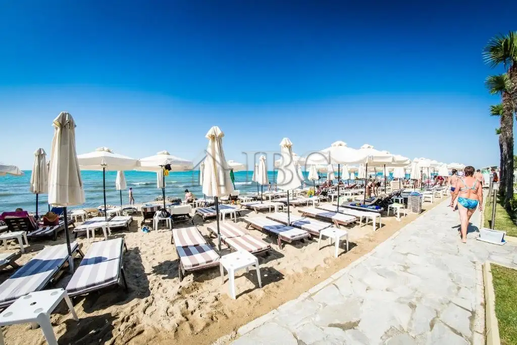 Flat 72m² in Bulgaria, Elenite. Priced at 75500€ rent photo-4