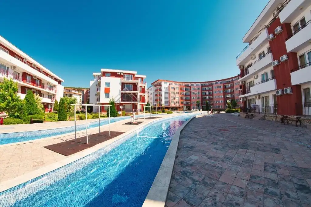 Flat 72m² in Bulgaria, Elenite. Priced at 75500€ rent photo-5