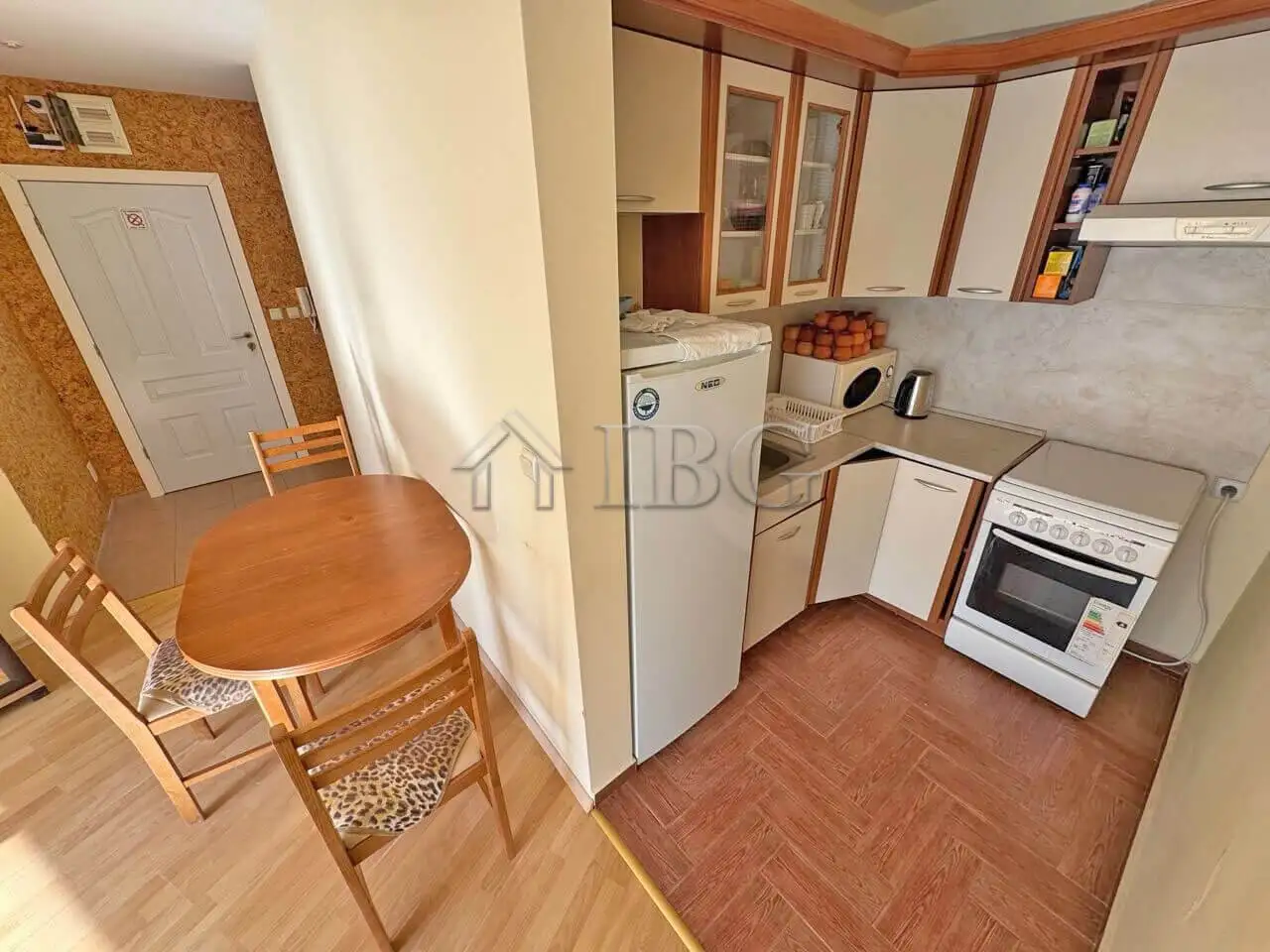 Flat 72m² in Bulgaria, Elenite. Priced at 75500€ rent photo-13