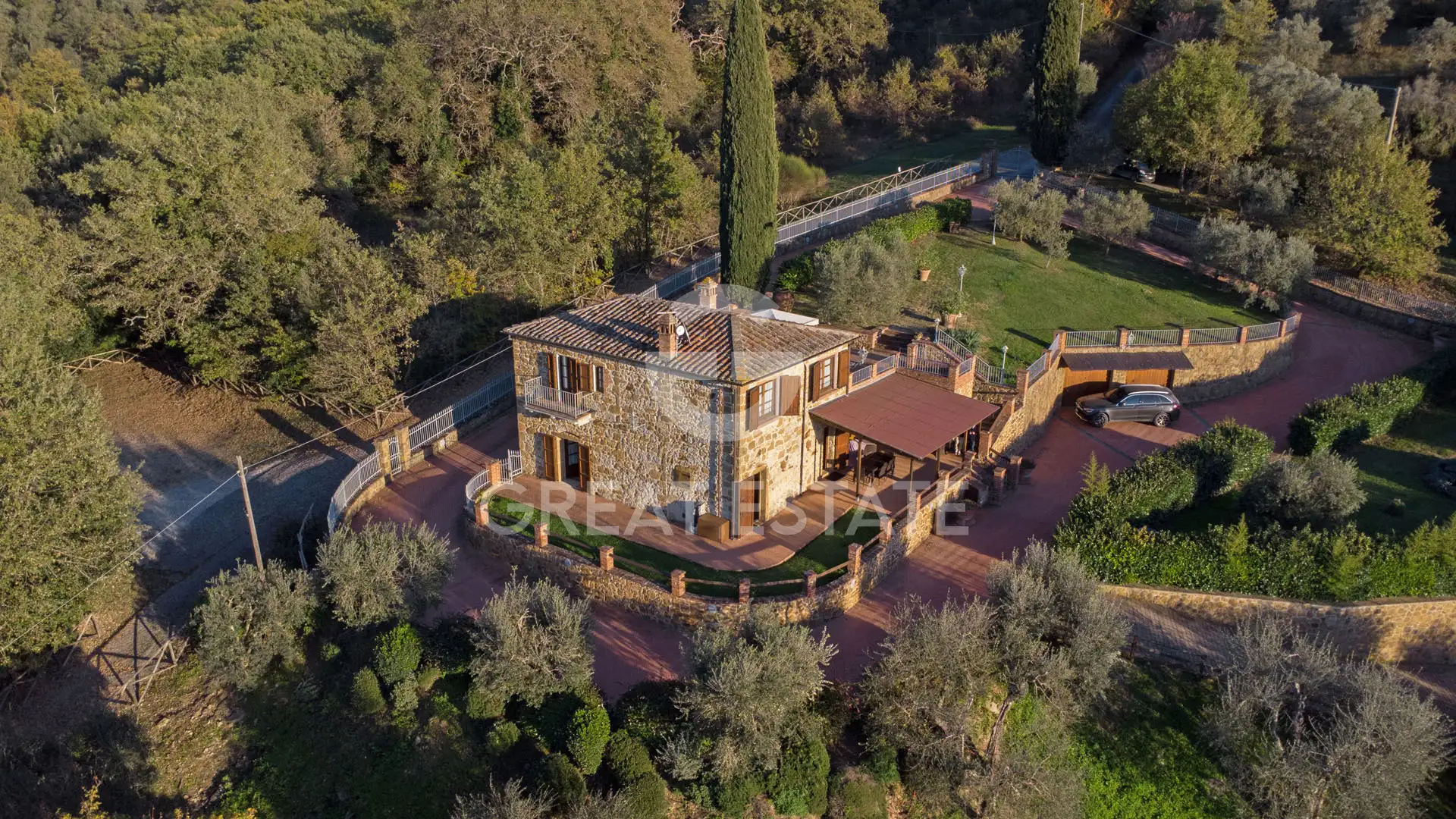 House 243m² in Italy, Siena. Priced at 1450000€ rent photo-3