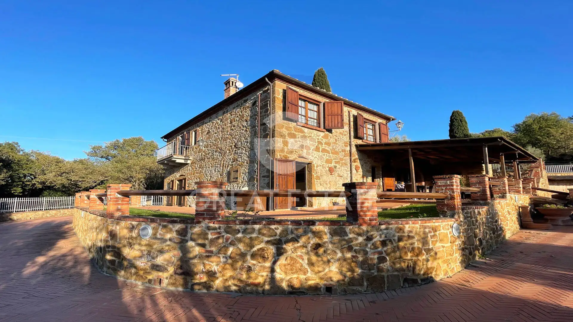 House 243m² in Italy, Siena. Priced at 1450000€ rent photo-5