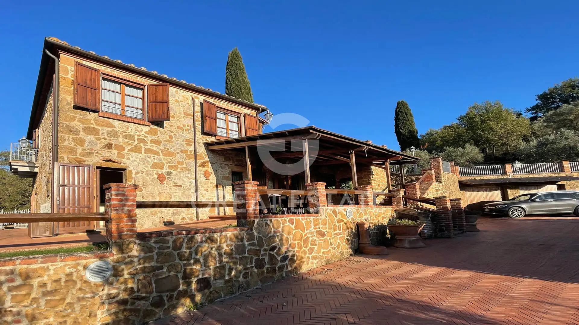 House 243m² in Italy, Siena. Priced at 1450000€ rent photo-6