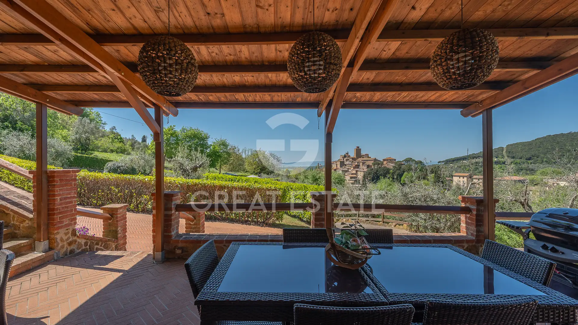 House 243m² in Italy, Siena. Priced at 1450000€ rent photo-10
