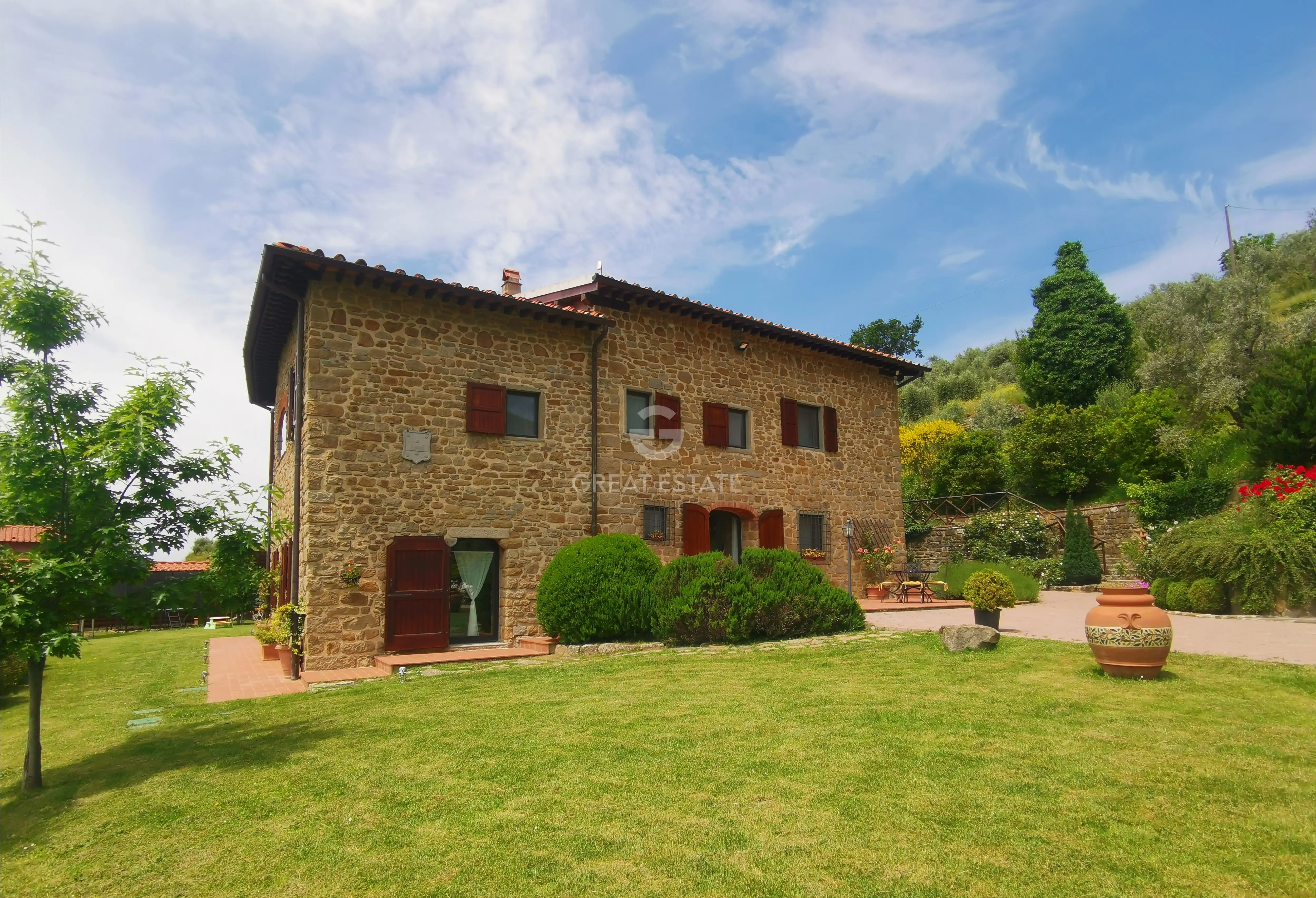 House 432m² in Italy, Florence. Priced at 1400000€ rent photo-2